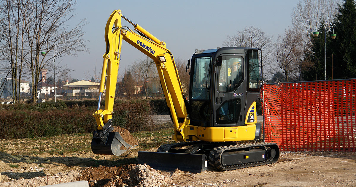 Komatsu Mini Excavator PC35MR-3 | Komatsu France