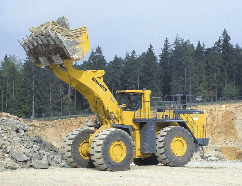 WA700-3