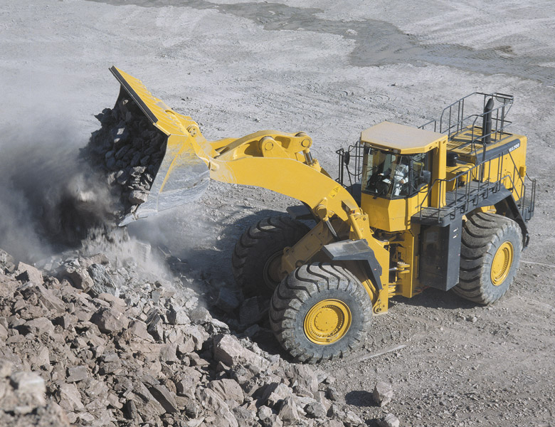 WA700-3